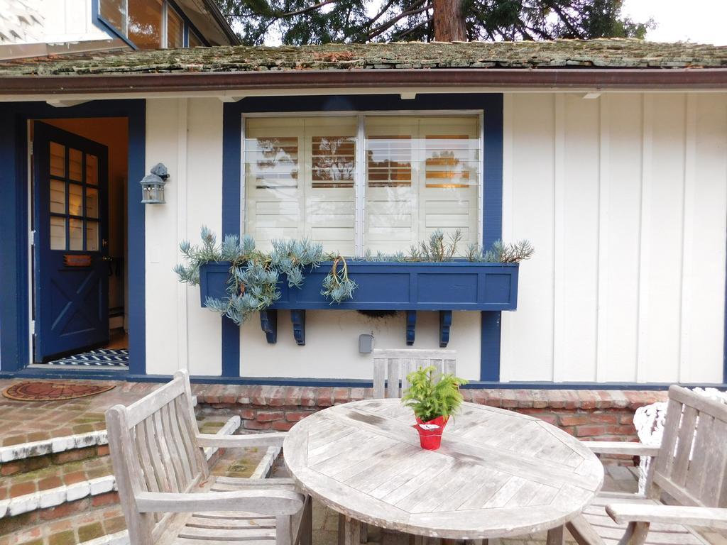 Lamp Lighter Inn And Sunset Suites Carmel-by-the-Sea Exterior photo